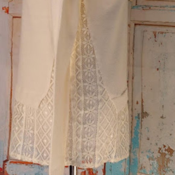 Derek Heart long sleeve crew neck sweater lace side & bottom/size S/cream - Picture 5 of 7